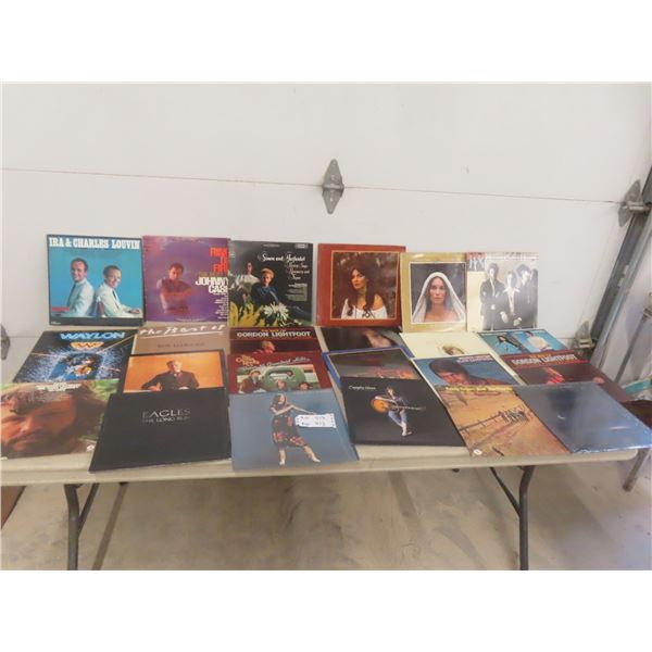 33 x Records, Johnny Cash, Waylon, Kris Kristoferson, Eagles +