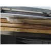 Image 2 : 5 Pieces 2 x4 x 8 Ft and 1/2 x 8 x 12 ft Boards