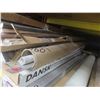 Image 8 : Various: Hardwood/Vinyl Bullnose Stair Nosing