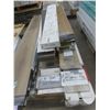 Image 2 : Pallet Lot Vinyl Click Fooring: Various Styles and Colours