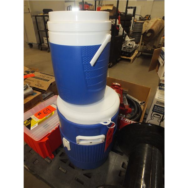 2 Igloo Coolers
