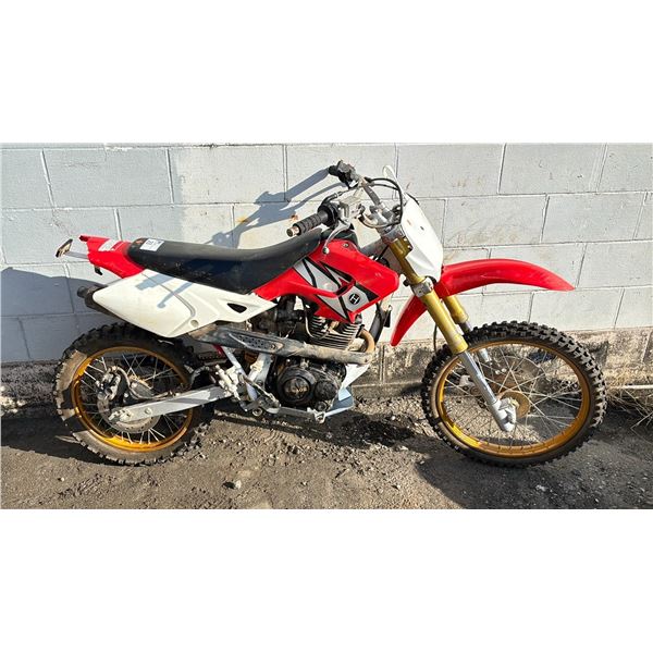 X-RAGE DIRT BIKE VIN LZXYCKL1X60059228 (NO REGISTRATION)
