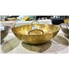 Image 2 : COMMERCIAL 18.5" BRASS HAMMERED WOK WITH HANDLES