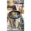 Image 2 : 8L INSULATED STAINLESS STEEL BEVERAGE DISPENSER