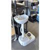 Image 2 : PLASTIC PORTABLE HAND WASH SINK