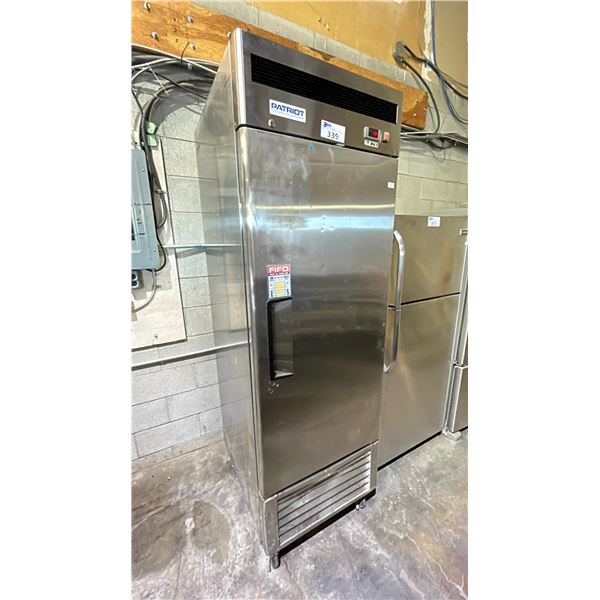 PATRIOT STAINLESS STEEL COMMERCIAL B-SERIES REACH-IN VERTICAL COOLER FB23E