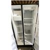 Image 2 : FRIGIDAIRE STAINLESS STEEL SIDE-BY-SIDE FRIDGE WITH WATER/ICE DISPENSER 33"W