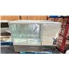 Image 1 : PALLET OF ASSORTED SHOW CASES