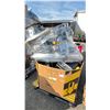 Image 2 : PALLET OF ASSORTED ITEMS INCLUDING; WET/DRY VACUUMS, AIR FRYER, SALTON COOK TOP & MORE (UNKNOWN