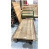 Image 2 : 6' 4-WHEEL PUSH CART