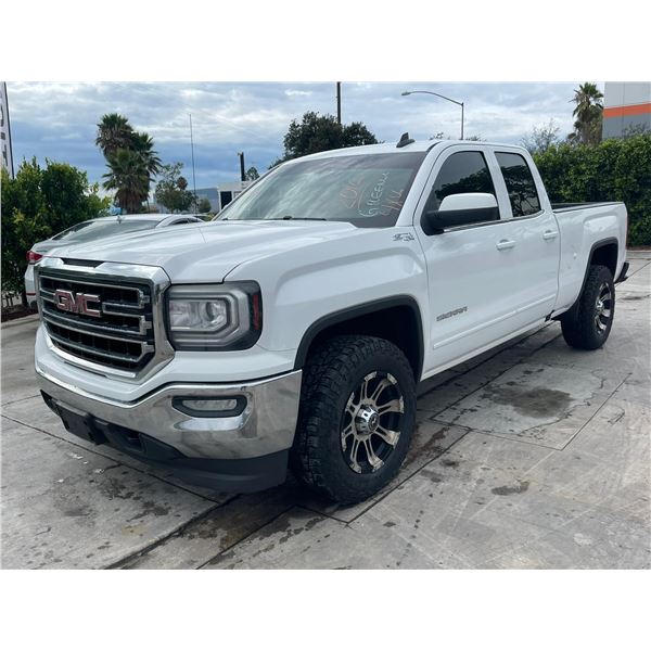GMC SIERRA 2016 O/S TITLE 2 DAYS