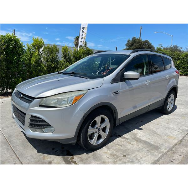 FORD  ESCAPE 2016 O/S TITLE 2 DAYS