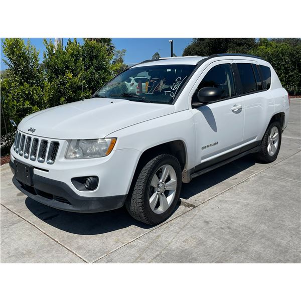 JEEP  COMPASS 2011 O/S TITLE 2 DAYS