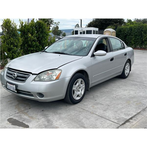 NISS ALTIMA 2004 T-DONATION