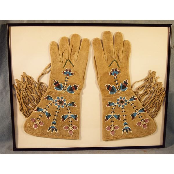 Riker Case: Beaded leather riding gloves, framed