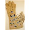 Image 2 : Riker Case: Beaded leather riding gloves, framed