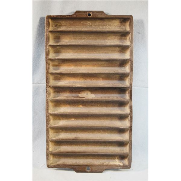 2 pcs. Griswold: #954 corn bread pan, ca. 1930 & #948B corn muffin pan, ca. 1920