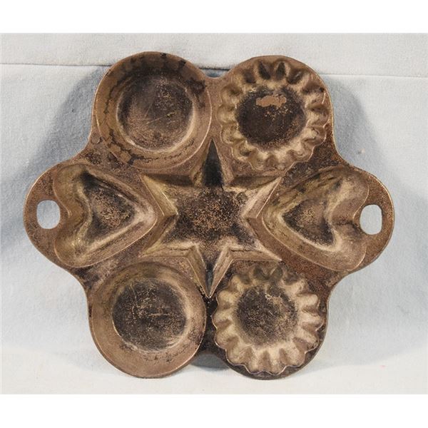 Griswold cooking piece, no mark, carries a #2 stamp