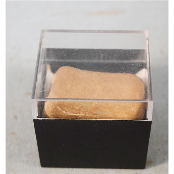 Ochre bone used for face and body paint