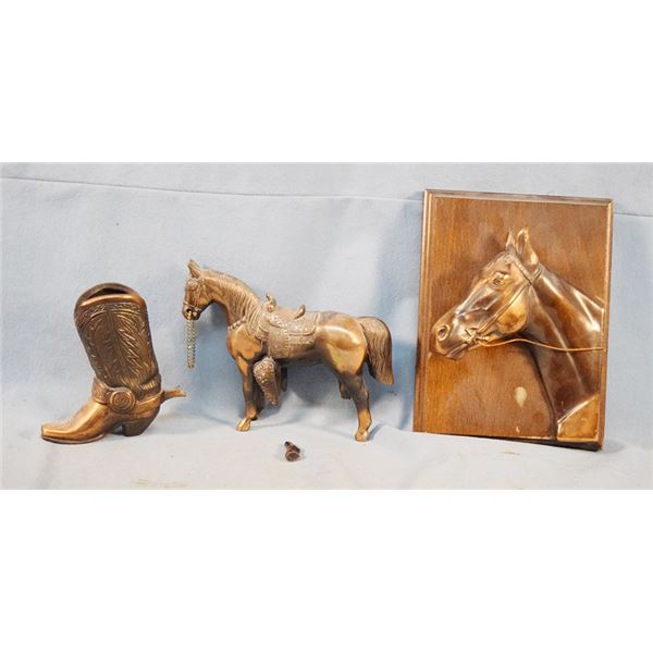 2 psc: Pot metal wall hanger horse, boot and small horse