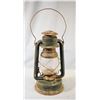 Image 1 : Kerosene lantern