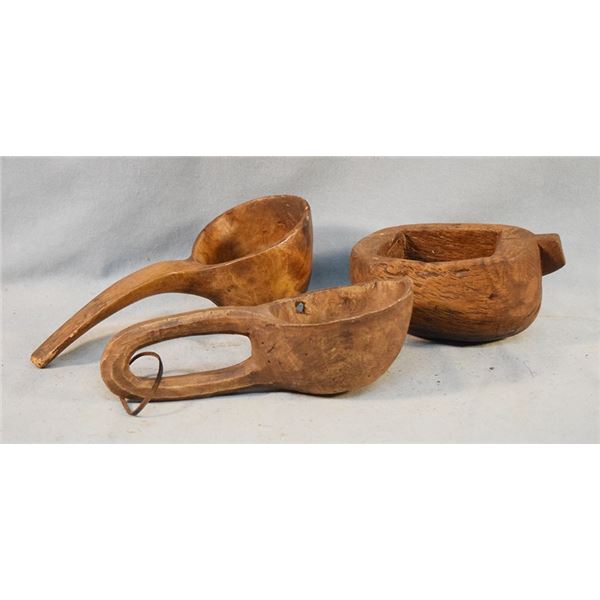 (3) Wood carved scoops/ladles