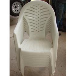 Set of 8 Plastic Stack Chairs: Like New!