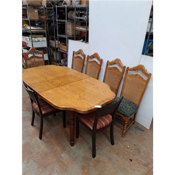 * Vintage Wooden Dining Table with Leaf 72x41.5x30.5" & 7 Chairs - As is - Pickup Only