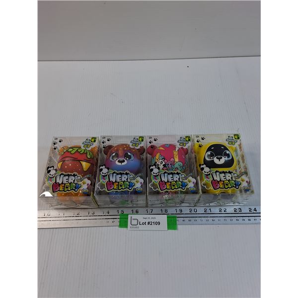 (4) Very Beary Figurines: Assorted
