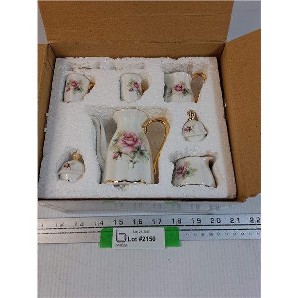 Avon Mini Tea Set in Original Box
