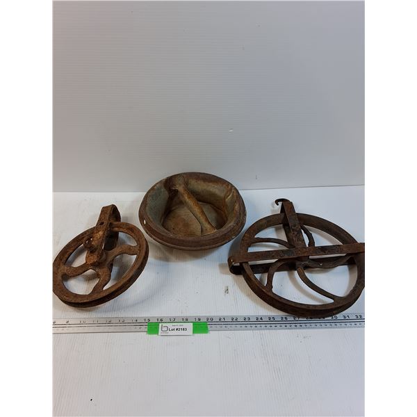 (2) Pulleys - Assorted Sizes, Metal Milk Jug Lid - Some Wear - PICK UP