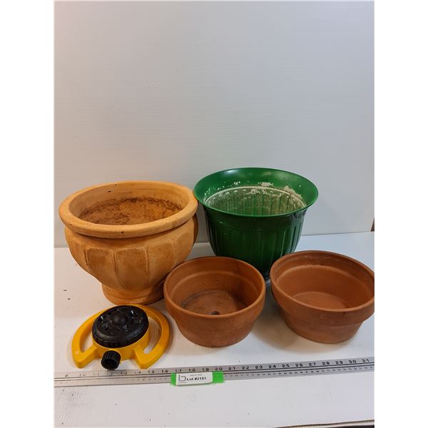 (4) Planters - Assorted Sizes, Water Sprinkler