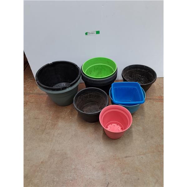 Various Plastic Planters - Cannot Ship