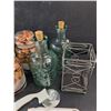 Image 3 : (3) Glass Jars, (2) Glass Bottles, Crust Brush, Pizza Cutter