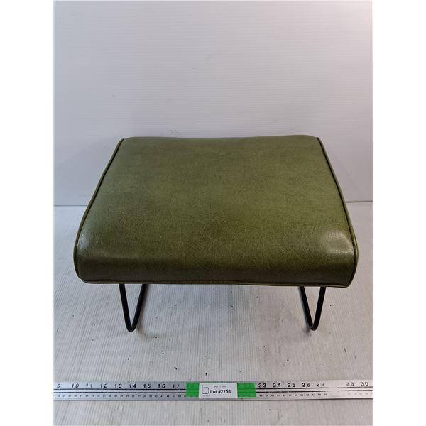 Foot Rest 17" x 14" x 11", Pickup Preferred