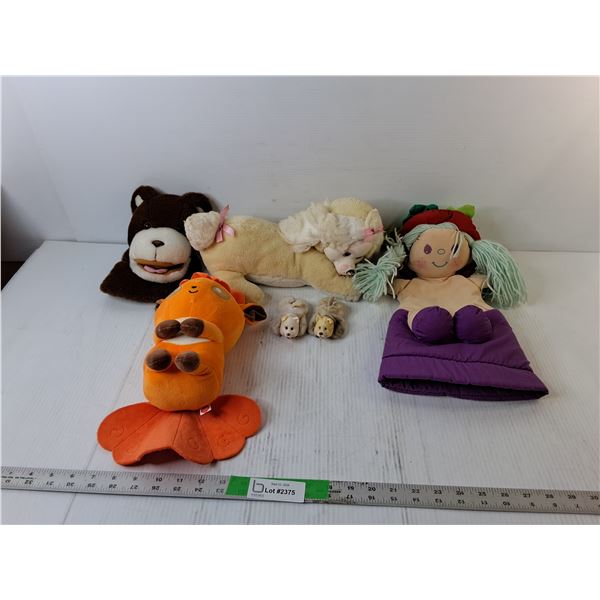 (4) Stuffies/Hand Puppets