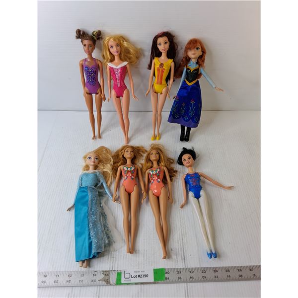 (8) Barbies/Frozen Dolls