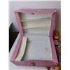 Image 3 : Vintage Fashion Doll Trunk, Barbies/Dolls