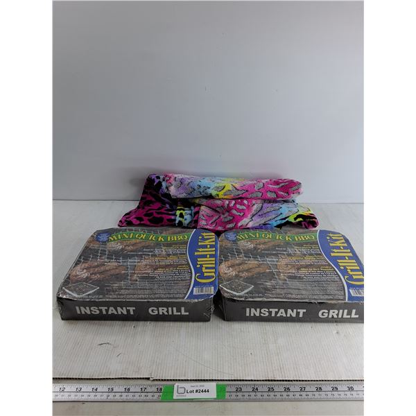 (2) Instant Grills, Beach Towel