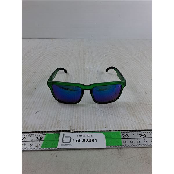 ^Spy Sunglasses (Lens Cracked), (Cannot Authenticate)
