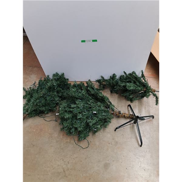 *6.5ft Artificial Christmas Tree - PICK UP