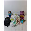 Image 2 : Guess Dress- S, Minecraft Figurine, Adidas Hat, Barney Misc.
