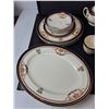 Image 3 : Bleu de Roi Ceramic Dish Set - Pick Up Preferred