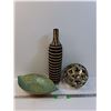 Image 1 : (3) Home Decor Items: Vase, Misc