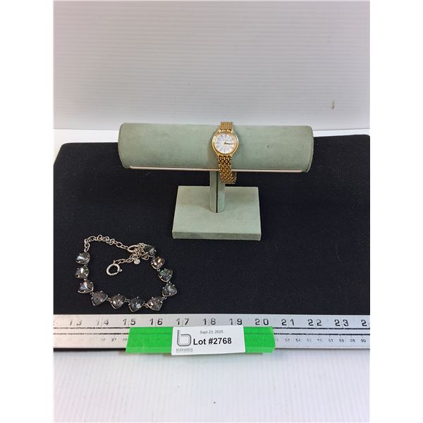 Suizo Quartz, Ladies Wrist Watch, Unmarked Costume Jewelry Bracelet