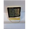 Image 4 : Plant Growing Light (Works) & Temperature/Humidity Gauge (Works)23" x 9" x 2" - PICK UP