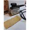 Image 2 : Vintage Craftsman Sander & Polisher - Powers On