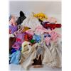 Image 2 : Miscellaneous Barbie Clothes