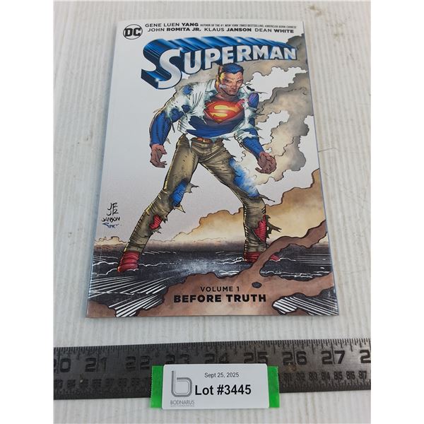 DC "Superman Volume 1 - Before Truth" Book