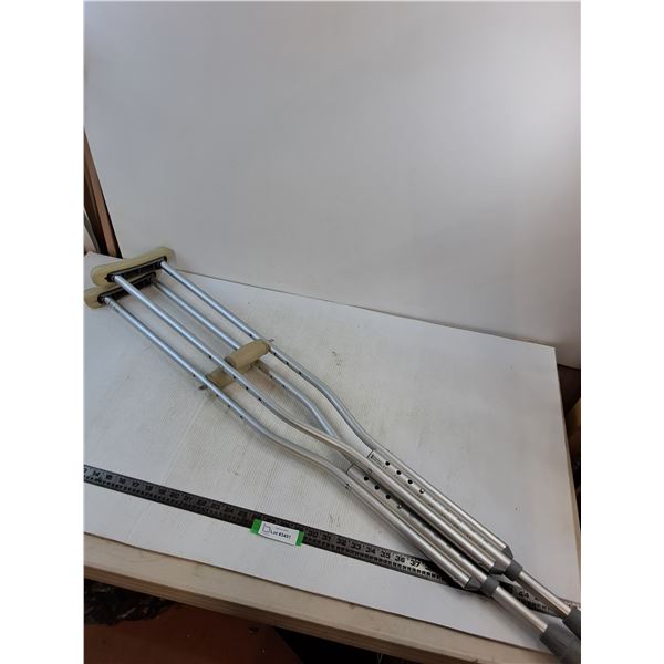 Pair of Guardian Aluminum Crutches - Adjustable 5'2" to 5'10" - Pickup Only